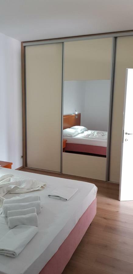 Premium Apartments Joy 프리모스턴 외부 사진
